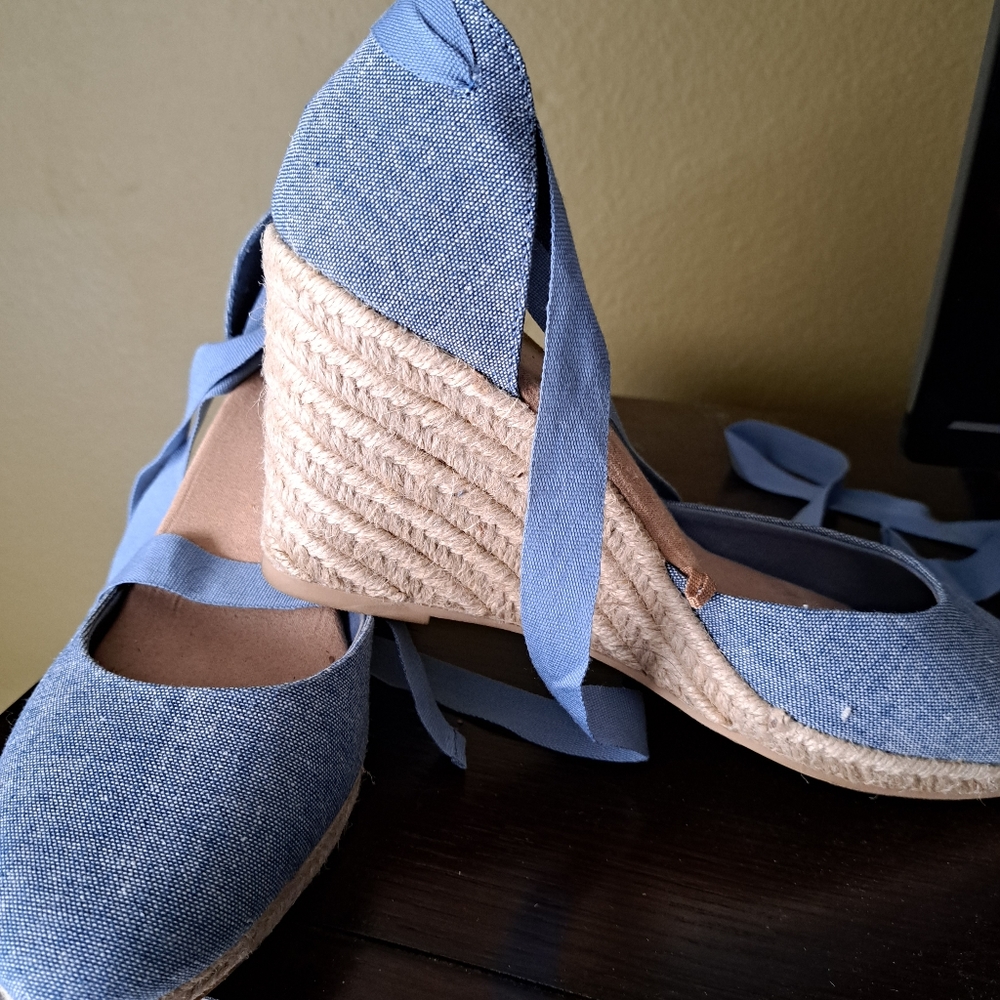 Old Navy wedge sandals